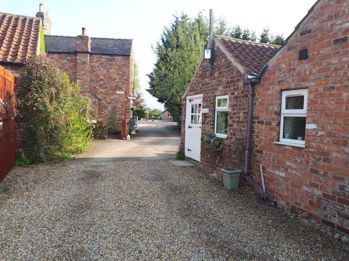 Fifth Milestone Cottage Dunnington Exterior photo